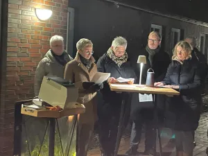 Eindrücke vom Lebendigen Adventskalender 2025